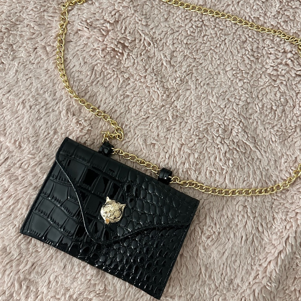 Black purse/fanny pack SHEIN